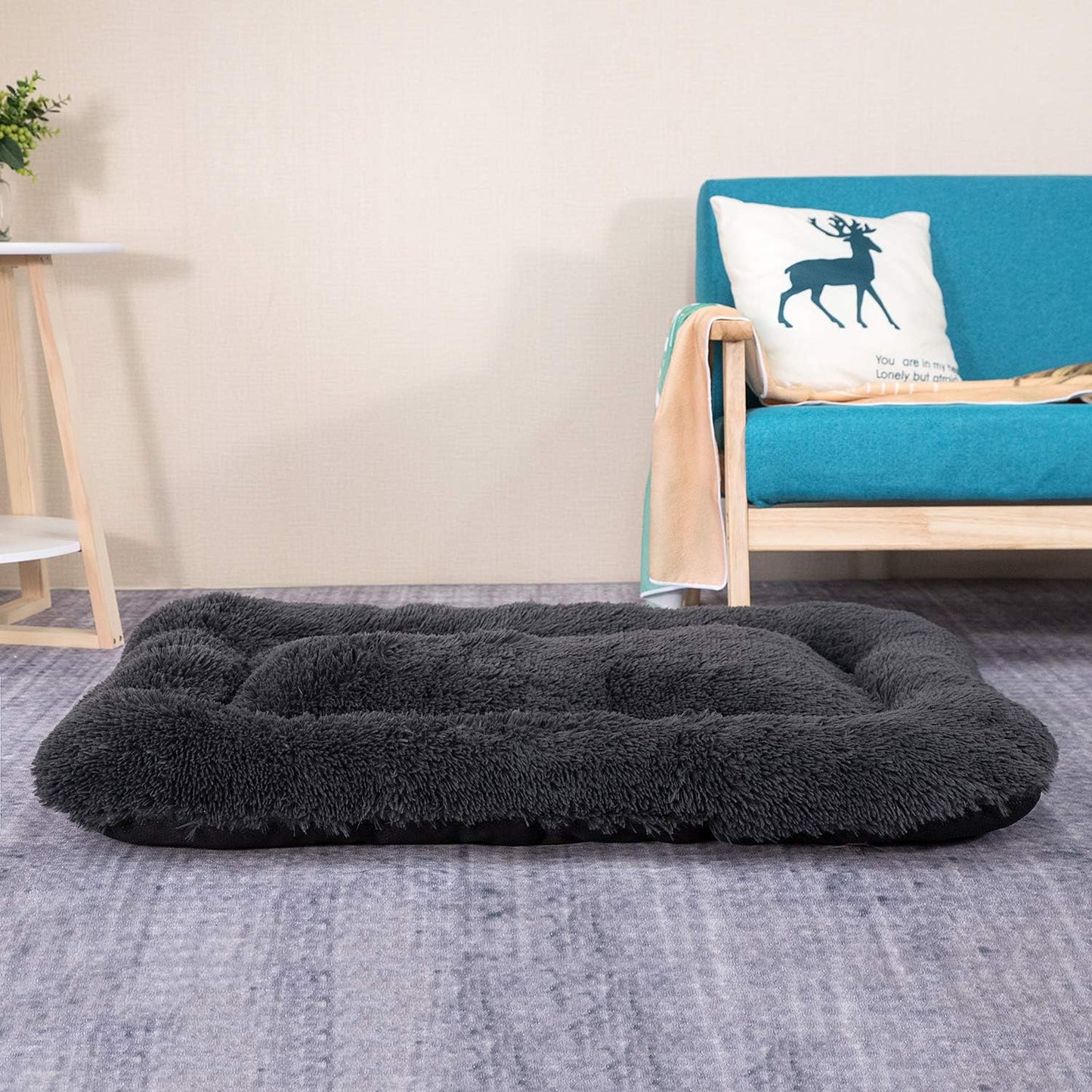 Deluxe Plush Dog Bed and Crate Mat - Fluffy, Comfortable, Anti-Slip, Washable Cushion for Medium to Extra Large Dogs (X-Large, Black)